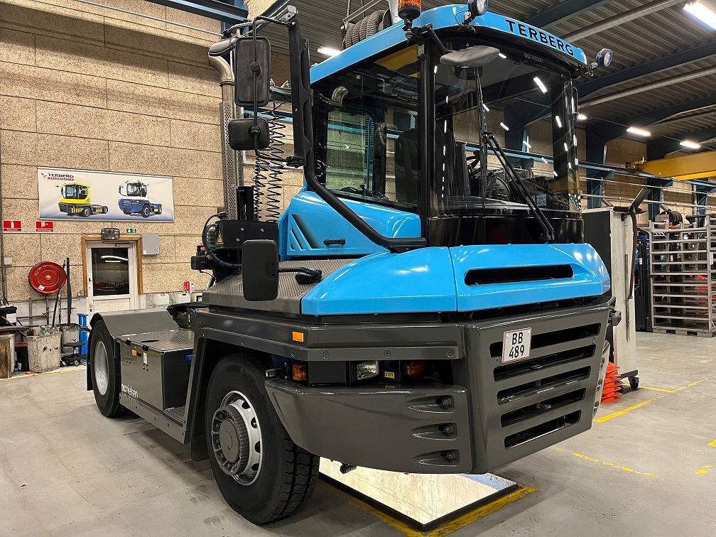 New renovated Terberg tractor